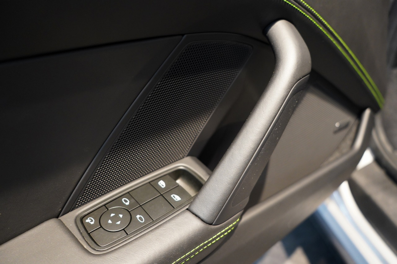 ポルシェ 911(Type992) Carrera T 7MT 左H OP245万 Fリフト リアアクスルステア CarreraTインテリア BOSEサウンド 新車保証&PSMP3年付 中古車 中古車