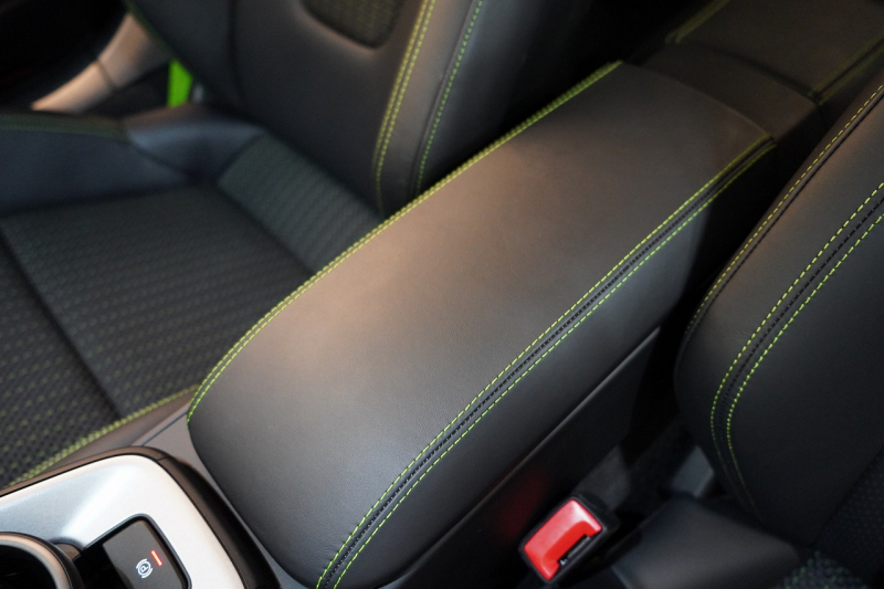 ポルシェ 911(Type992) Carrera T 7MT 左H OP245万 Fリフト リアアクスルステア CarreraTインテリア BOSEサウンド 新車保証&PSMP3年付 中古車 中古車