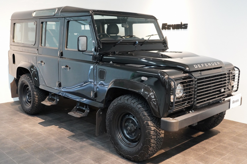 ランドローバー ディフェンダー 110 XS AT換装 純正LEDヘッドランプ 純正サイドステップ サントリーニブラック 中古車 中古車