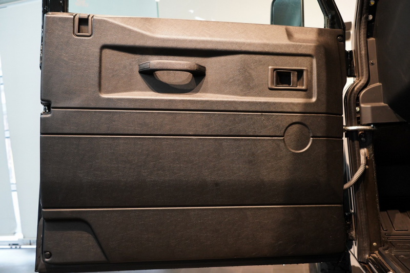 ランドローバー ディフェンダー 110 XS AT換装 純正LEDヘッドランプ 純正サイドステップ サントリーニブラック 中古車 中古車