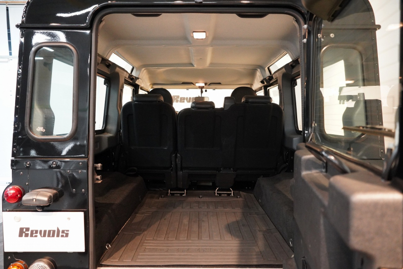 ランドローバー ディフェンダー 110 XS AT換装 純正LEDヘッドランプ 純正サイドステップ サントリーニブラック 中古車 中古車