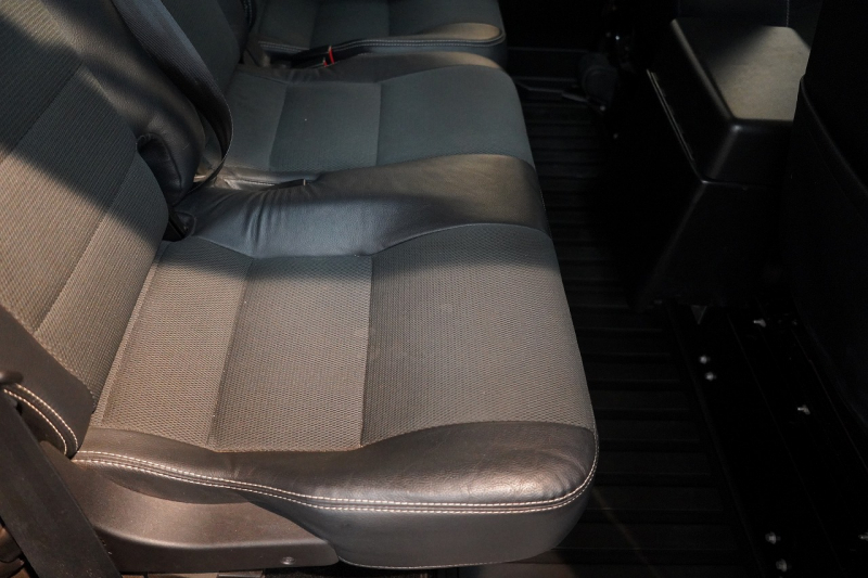 ランドローバー ディフェンダー 110 XS AT換装 純正LEDヘッドランプ 純正サイドステップ サントリーニブラック 中古車 中古車