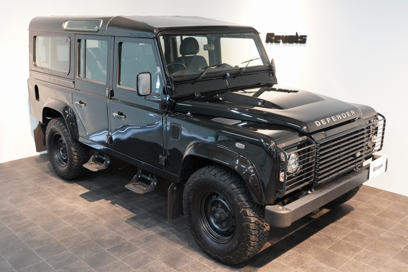 ランドローバー ディフェンダー 110 XS AT換装 純正LEDヘッドランプ 純正サイドステップ サントリーニブラック 中古車 中古車