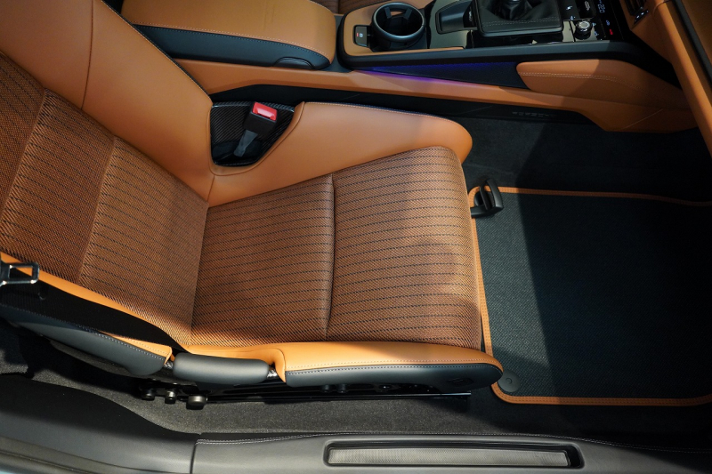 ポルシェ 911(Type992) S/T 左H 世界限定1963台 OP540万 60Years911ヘリテージデザインPKG Fリフト クロノPKG OPカラーショアブル―メタリック BOSE 中古車 中古車