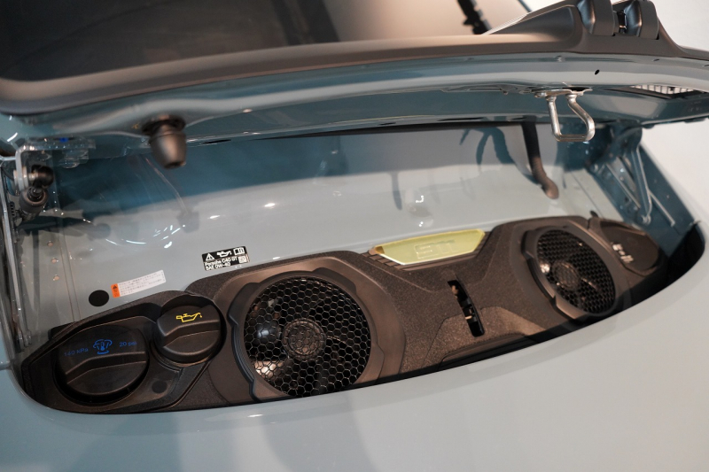 ポルシェ 911(Type992) S/T 左H 世界限定1963台 OP540万 60Years911ヘリテージデザインPKG Fリフト クロノPKG OPカラーショアブル―メタリック BOSE 中古車 中古車