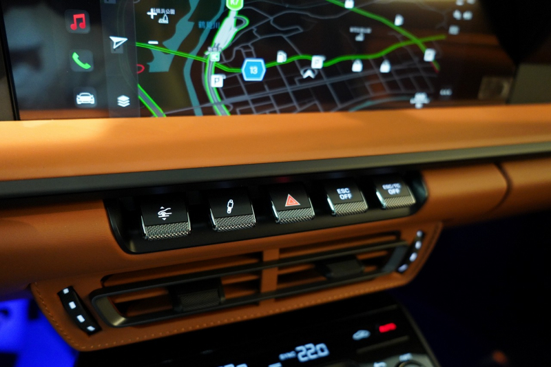 ポルシェ 911(Type992) S/T 左H 世界限定1963台 OP540万 60Years911ヘリテージデザインPKG Fリフト クロノPKG OPカラーショアブル―メタリック BOSE 中古車 中古車