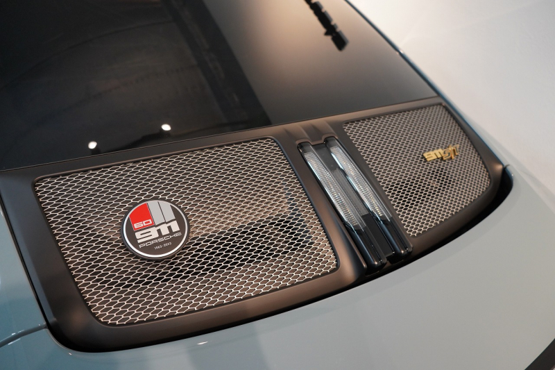 ポルシェ 911(Type992) S/T 左H 世界限定1963台 OP540万 60Years911ヘリテージデザインPKG Fリフト クロノPKG OPカラーショアブル―メタリック BOSE 中古車 中古車