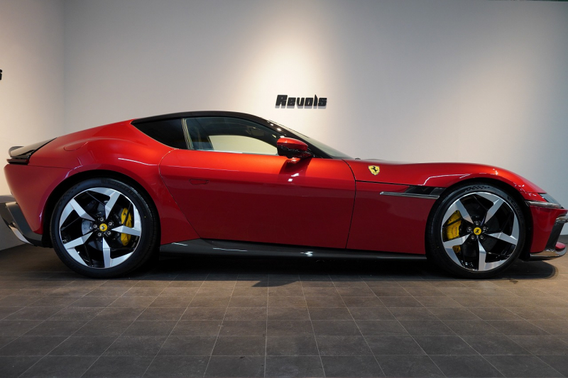 フェラーリ 12 Cilindri 6.5 DCT 左H ワンオーナー Rosso Imora OPカーボン多数 デイトナシート 中古車 中古車