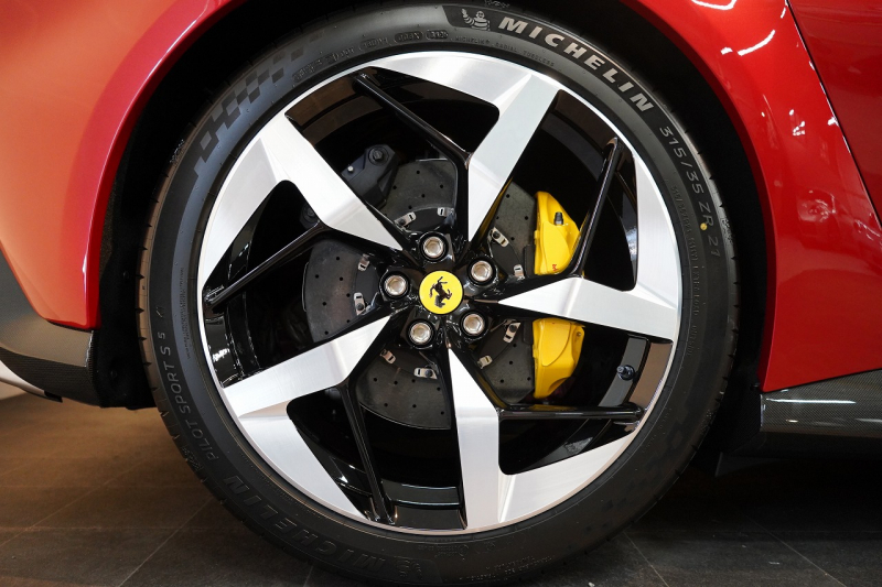 フェラーリ 12 Cilindri 6.5 DCT 左H ワンオーナー Rosso Imora OPカーボン多数 デイトナシート 中古車 中古車