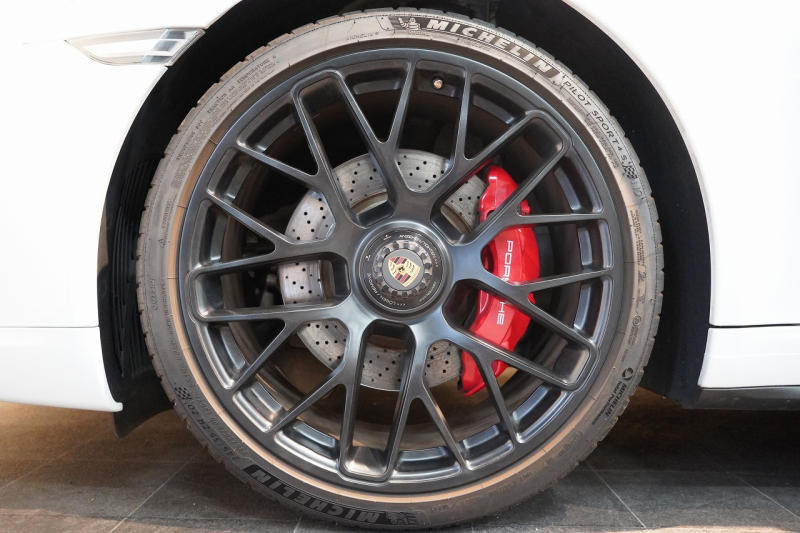 ポルシェ 911(Type991.1) Carrera 4 GTS Cabriolet PDK GTSインテリアPKG カーボンインテリアPKG キャララホワイト 禁煙車 中古車 中古車