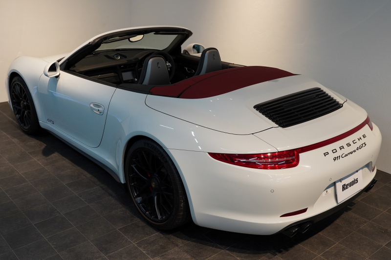 ポルシェ 911(Type991.1) Carrera 4 GTS Cabriolet PDK GTSインテリアPKG カーボンインテリアPKG キャララホワイト 禁煙車 中古車 中古車