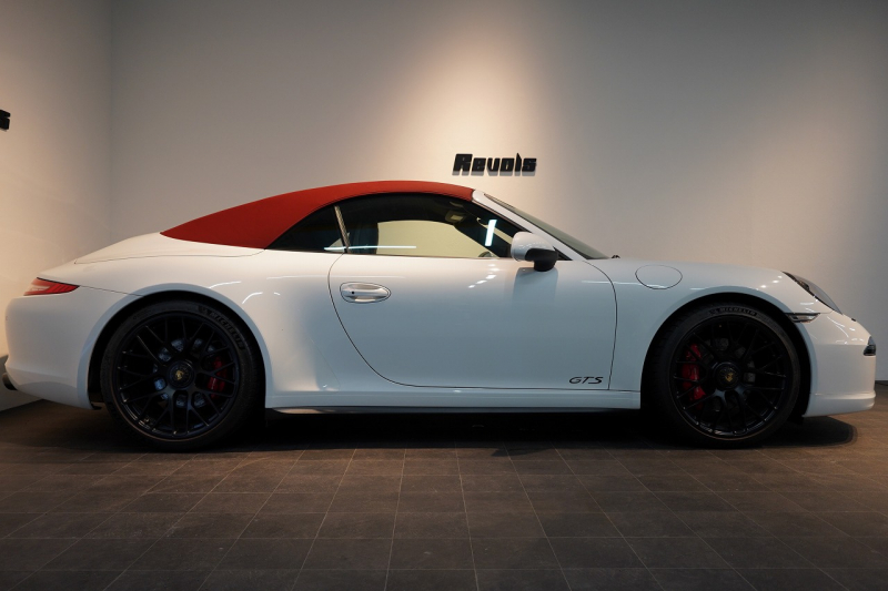 ポルシェ 911(Type991.1) Carrera 4 GTS Cabriolet PDK GTSインテリアPKG カーボンインテリアPKG キャララホワイト 禁煙車 中古車 中古車