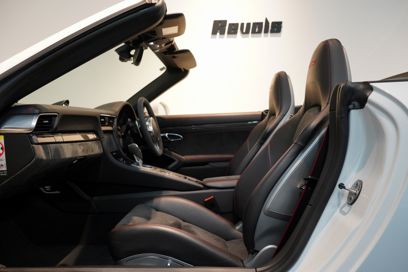 ポルシェ 911(Type991.1) Carrera 4 GTS Cabriolet PDK GTSインテリアPKG カーボンインテリアPKG キャララホワイト 禁煙車 中古車 中古車