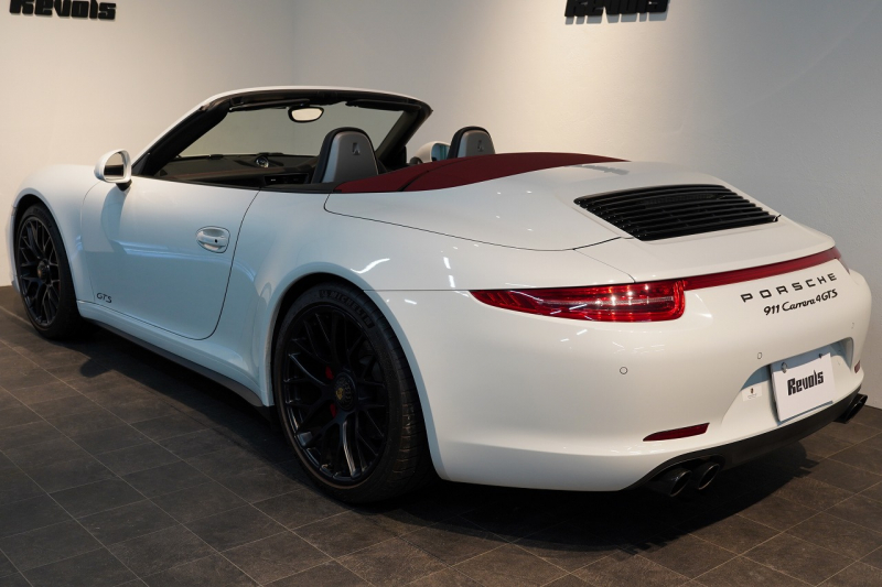 ポルシェ 911(Type991.1) Carrera 4 GTS Cabriolet PDK GTSインテリアPKG カーボンインテリアPKG キャララホワイト 禁煙車 中古車 中古車