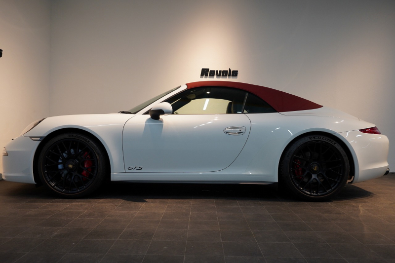 ポルシェ 911(Type991.1) Carrera 4 GTS Cabriolet PDK GTSインテリアPKG カーボンインテリアPKG キャララホワイト 禁煙車 中古車 中古車