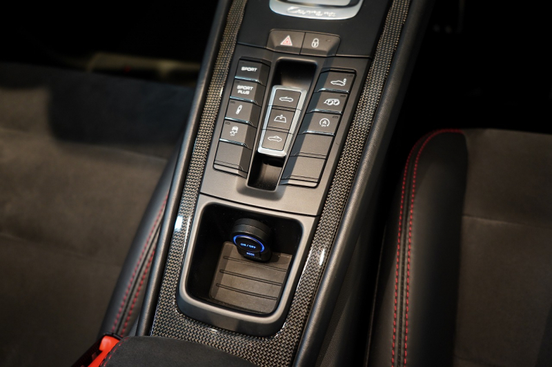 ポルシェ 911(Type991.1) Carrera 4 GTS Cabriolet PDK GTSインテリアPKG カーボンインテリアPKG キャララホワイト 禁煙車 中古車 中古車