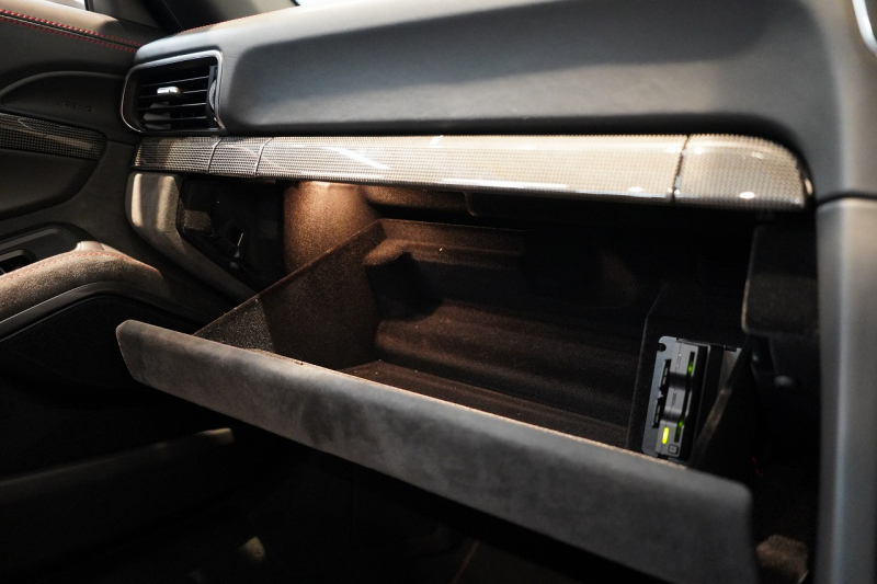 ポルシェ 911(Type991.1) Carrera 4 GTS Cabriolet PDK GTSインテリアPKG カーボンインテリアPKG キャララホワイト 禁煙車 中古車 中古車