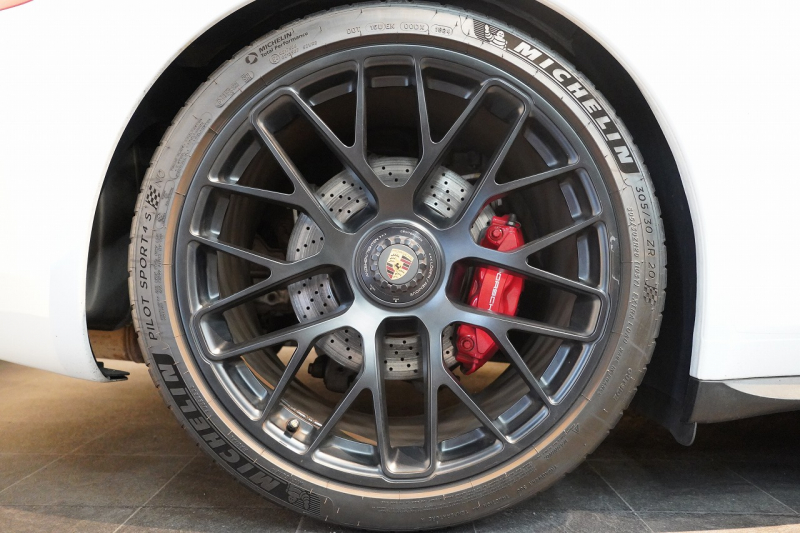 ポルシェ 911(Type991.1) Carrera 4 GTS Cabriolet PDK GTSインテリアPKG カーボンインテリアPKG キャララホワイト 禁煙車 中古車 中古車