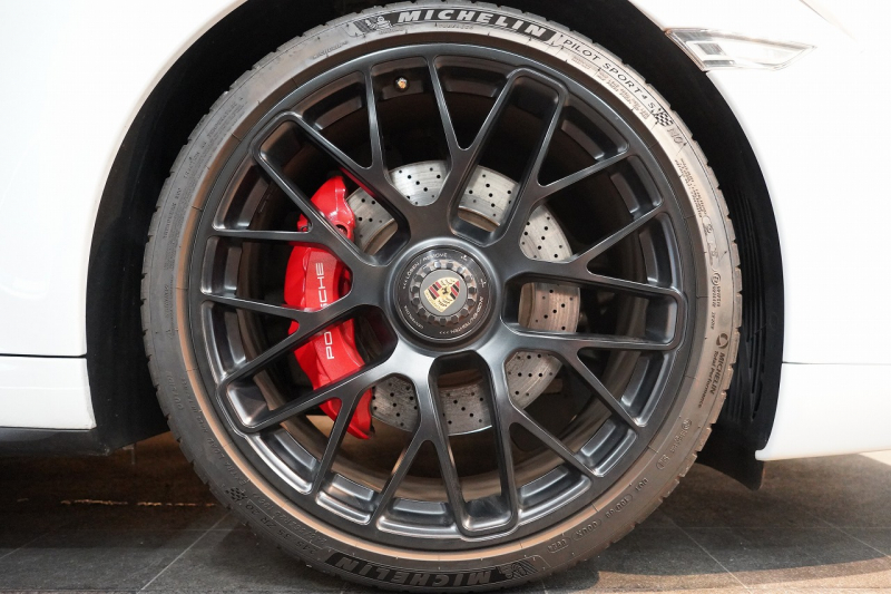 ポルシェ 911(Type991.1) Carrera 4 GTS Cabriolet PDK GTSインテリアPKG カーボンインテリアPKG キャララホワイト 禁煙車 中古車 中古車