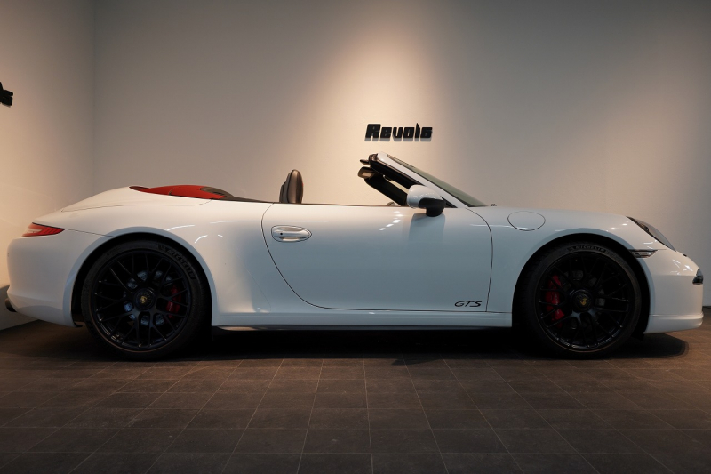 ポルシェ 911(Type991.1) Carrera 4 GTS Cabriolet PDK GTSインテリアPKG カーボンインテリアPKG キャララホワイト 禁煙車 中古車 中古車