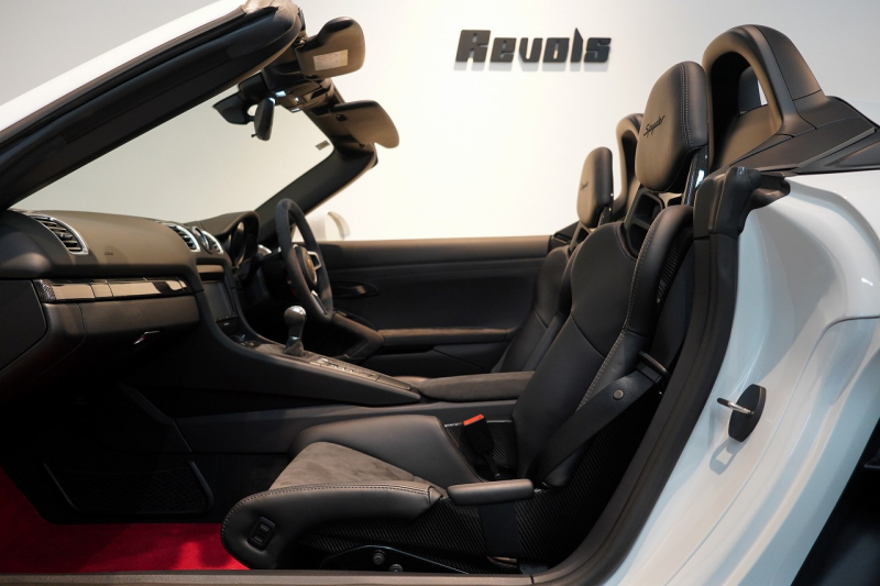 ポルシェ ボクスター(Type981) Spyder 6MT カーボンインテリア カーボンフルバケットシート キャララホワイトメタリック 中古車 中古車