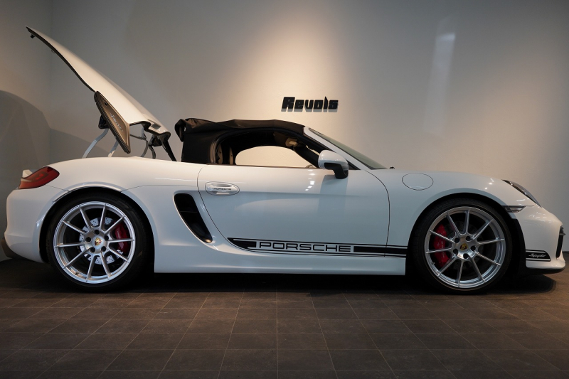 ポルシェ ボクスター(Type981) Spyder 6MT カーボンインテリア カーボンフルバケットシート キャララホワイトメタリック 中古車 中古車