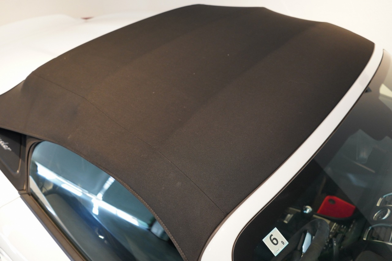 ポルシェ ボクスター(Type981) Spyder 6MT カーボンインテリア カーボンフルバケットシート キャララホワイトメタリック 中古車 中古車