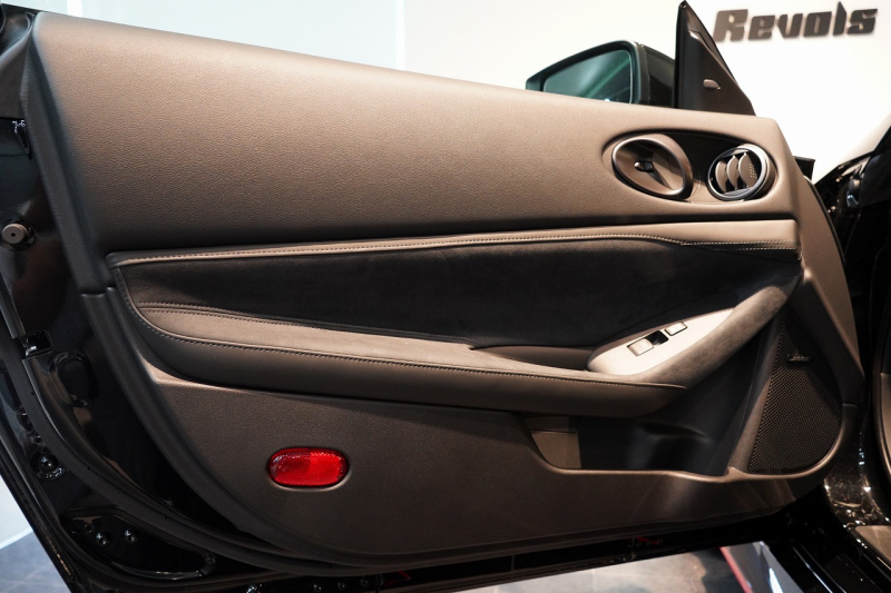 日産 フェアレディZ NISMO ミッドナイトブラックパール NISMOフロアマット&トランクマット 専用RAYS19インチ鍛造ホイール 中古車 中古車