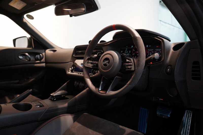 日産 フェアレディZ NISMO ミッドナイトブラックパール NISMOフロアマット&トランクマット 専用RAYS19インチ鍛造ホイール 中古車 中古車