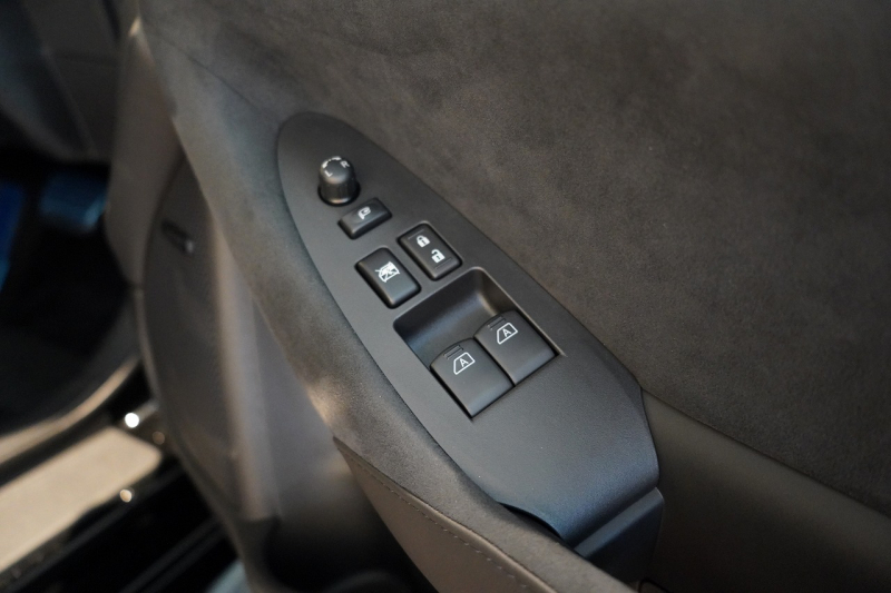 日産 フェアレディZ NISMO ミッドナイトブラックパール NISMOフロアマット&トランクマット 専用RAYS19インチ鍛造ホイール 中古車 中古車