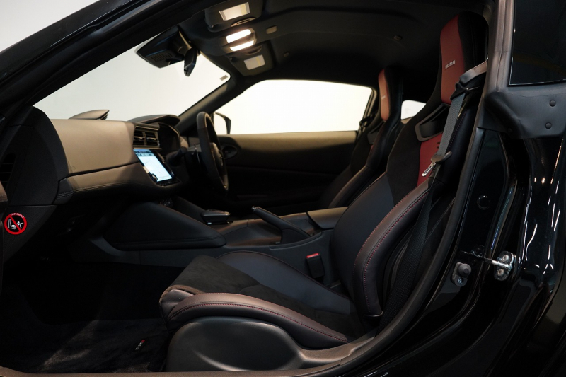 日産 フェアレディZ NISMO ミッドナイトブラックパール NISMOフロアマット&トランクマット 専用RAYS19インチ鍛造ホイール 中古車 中古車