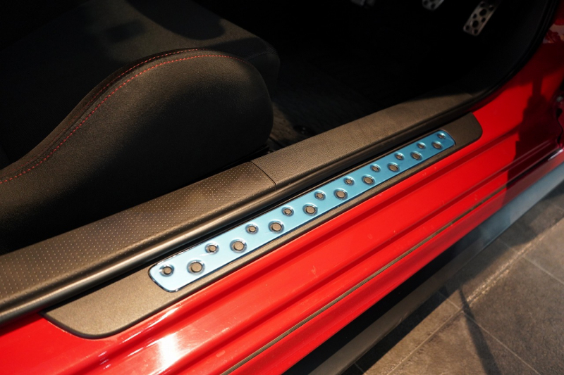 トヨタ 86 GT 6MT 後期モデル HKSスーパーチャージャー&マフラー KW/STドリキンモデル車高調 TRDエアロ bremboブレーキ 中古車 中古車