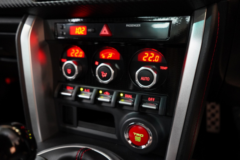 トヨタ 86 GT 6MT 後期モデル HKSスーパーチャージャー&マフラー KW/STドリキンモデル車高調 TRDエアロ bremboブレーキ 中古車 中古車