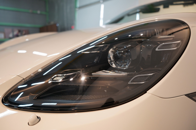 ポルシェ 718 ボクスター GTS 6MT スポーツデザイン&GTSインテリア&カーボンインテリアPKG 20インチ911turboホイール BOSEサウンド 禁煙車 中古車 中古車