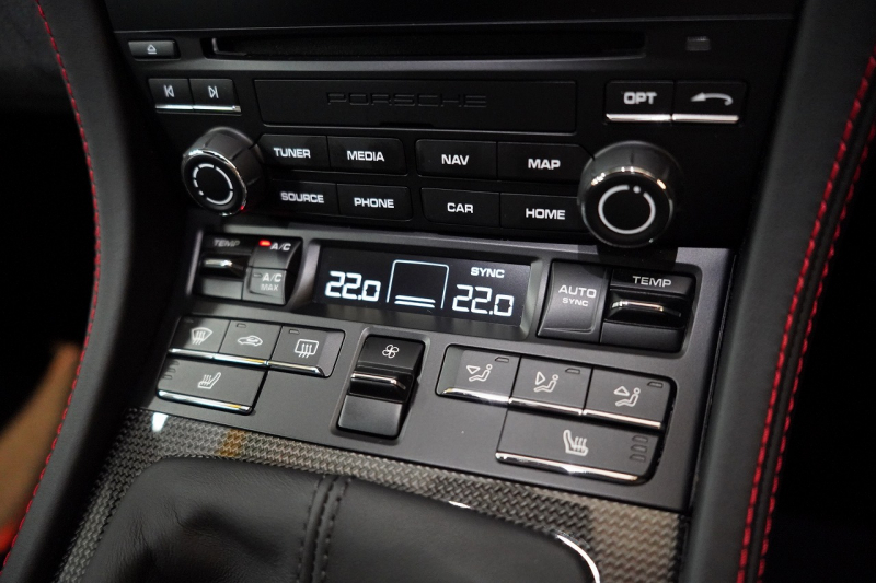 ポルシェ 718 ボクスター GTS 6MT スポーツデザイン&GTSインテリア&カーボンインテリアPKG 20インチ911turboホイール BOSEサウンド 禁煙車 中古車 中古車