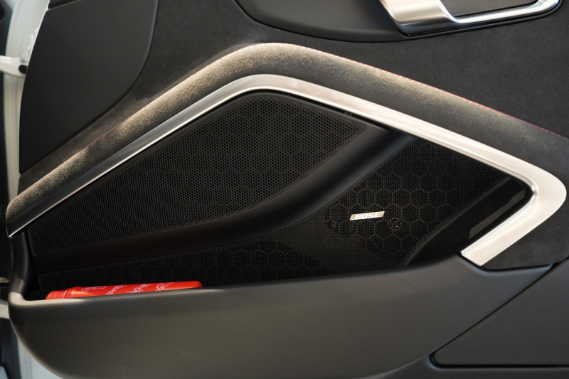 ポルシェ 718 ボクスター GTS 6MT スポーツデザイン&GTSインテリア&カーボンインテリアPKG 20インチ911turboホイール BOSEサウンド 禁煙車 中古車 中古車