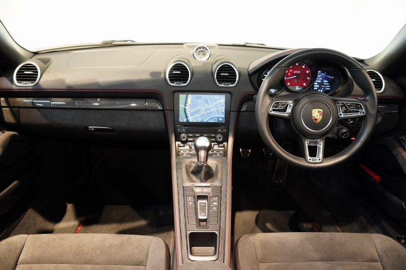 ポルシェ 718 ボクスター GTS 6MT スポーツデザイン&GTSインテリア&カーボンインテリアPKG 20インチ911turboホイール BOSEサウンド 禁煙車 中古車 中古車