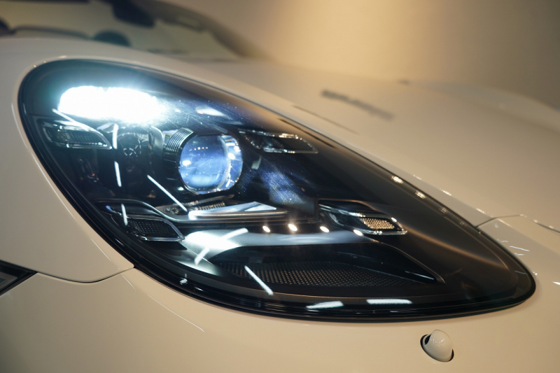 ポルシェ 718 ボクスター GTS 6MT スポーツデザイン&GTSインテリア&カーボンインテリアPKG 20インチ911turboホイール BOSEサウンド 禁煙車 中古車 中古車