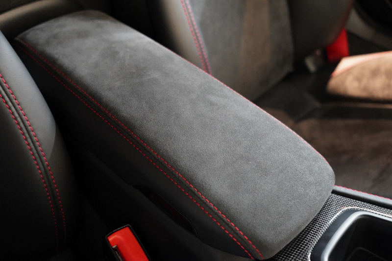 ポルシェ 718 ボクスター GTS 6MT スポーツデザイン&GTSインテリア&カーボンインテリアPKG 20インチ911turboホイール BOSEサウンド 禁煙車 中古車 中古車