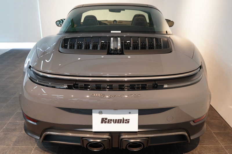 ポルシェ 911(Type992) Targa 4 GTS 992.2後期モデル 1オーナー Sport DesignPKGカーボン PCCB クラブレザーインテリア 中古車 中古車