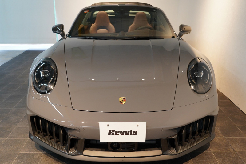 ポルシェ 911(Type992) Targa 4 GTS 992.2後期モデル 1オーナー Sport DesignPKGカーボン PCCB クラブレザーインテリア 中古車 中古車