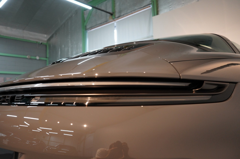 ポルシェ 911(Type992) Targa 4 GTS 992.2後期モデル 1オーナー Sport DesignPKGカーボン PCCB クラブレザーインテリア 中古車 中古車