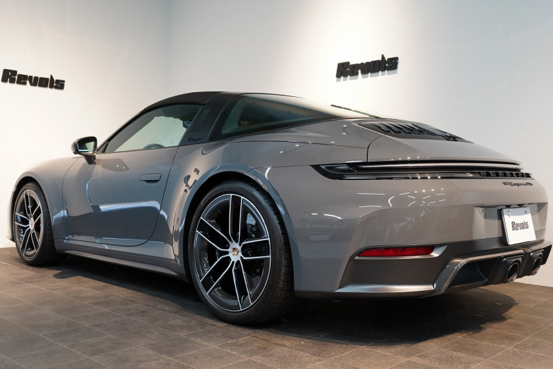ポルシェ 911(Type992) Targa 4 GTS 992.2後期モデル 1オーナー Sport DesignPKGカーボン PCCB クラブレザーインテリア 中古車 中古車