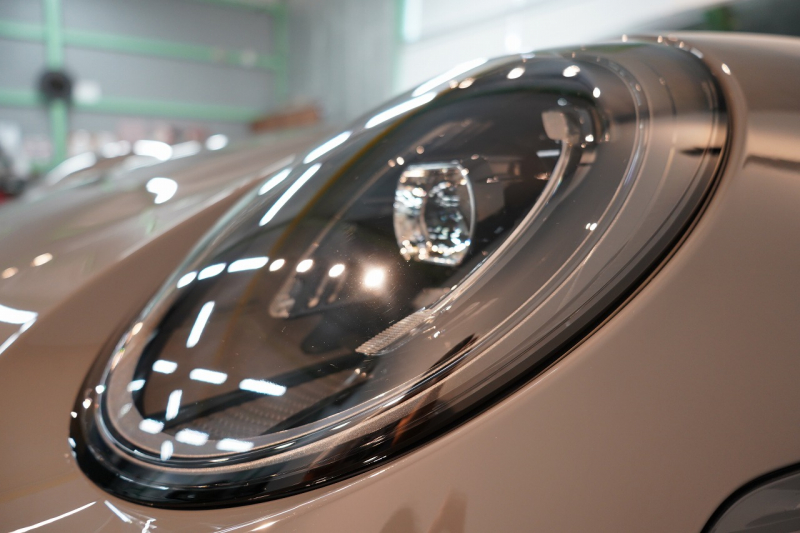 ポルシェ 911(Type992) Targa 4 GTS 992.2後期モデル 1オーナー Sport DesignPKGカーボン PCCB クラブレザーインテリア 中古車 中古車