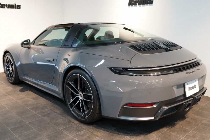 ポルシェ 911(Type992) Targa 4 GTS 992.2後期モデル 1オーナー Sport DesignPKGカーボン PCCB クラブレザーインテリア 中古車 中古車