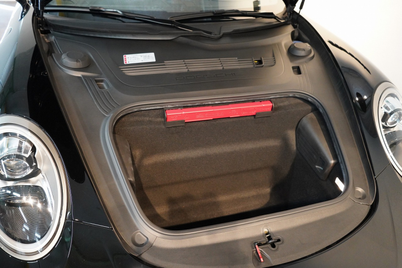 ポルシェ 911(Type991.2) Carrera 4S 7MT 左H 正規D車 スポクロ スポーツテールパイプ PASMスポーツシャシー レザーインテリア 禁煙車 中古車 中古車