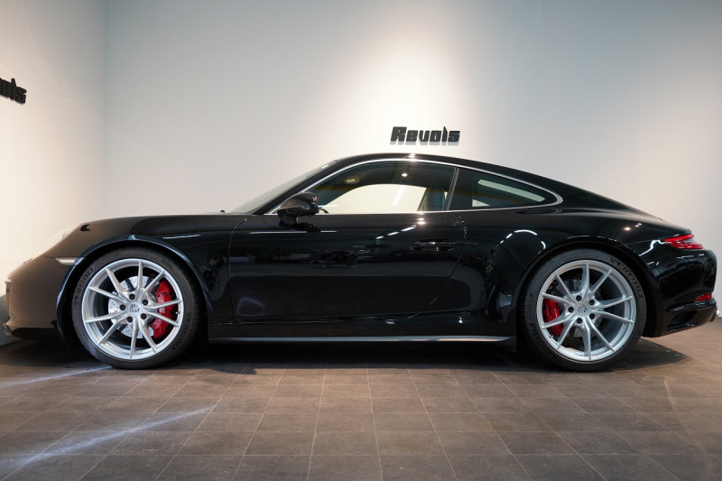 ポルシェ 911(Type991.2) Carrera 4S 7MT 左H 正規D車 スポクロ スポーツテールパイプ PASMスポーツシャシー レザーインテリア 禁煙車 中古車 中古車