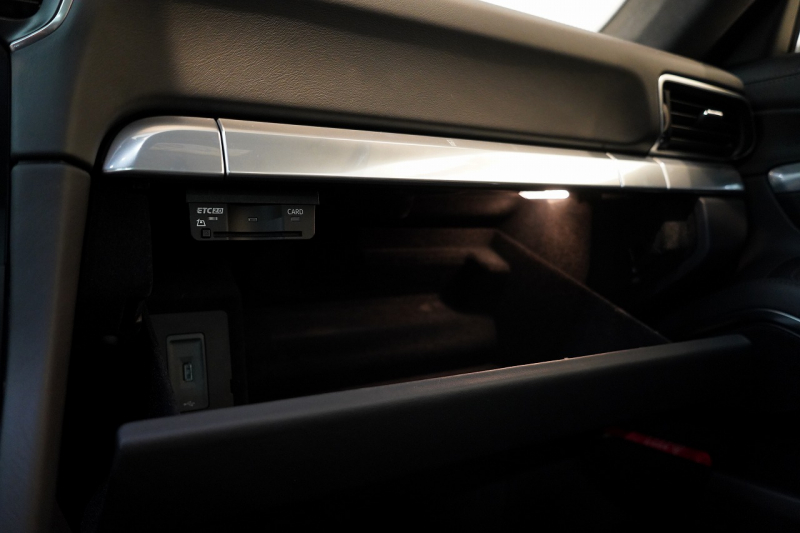 ポルシェ 911(Type991.2) Carrera 4S 7MT 左H 正規D車 スポクロ スポーツテールパイプ PASMスポーツシャシー レザーインテリア 禁煙車 中古車 中古車