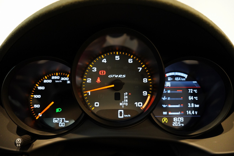 ポルシェ 718 ケイマン GT4RS OP739万 マグネシウムホイール ヴァイザッハPKG クロノPKG PCCB Fリフト BOSEサウンド 中古車 中古車