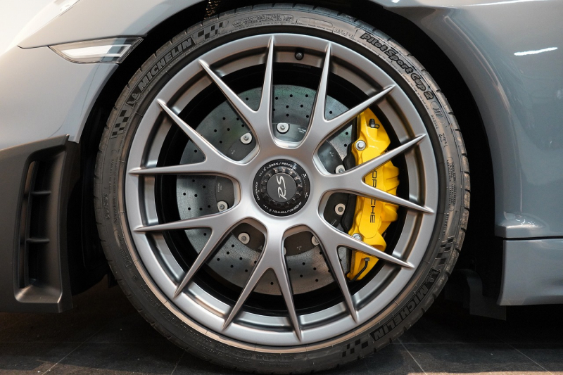 ポルシェ 718 ケイマン GT4RS OP739万 マグネシウムホイール ヴァイザッハPKG クロノPKG PCCB Fリフト BOSEサウンド 中古車 中古車